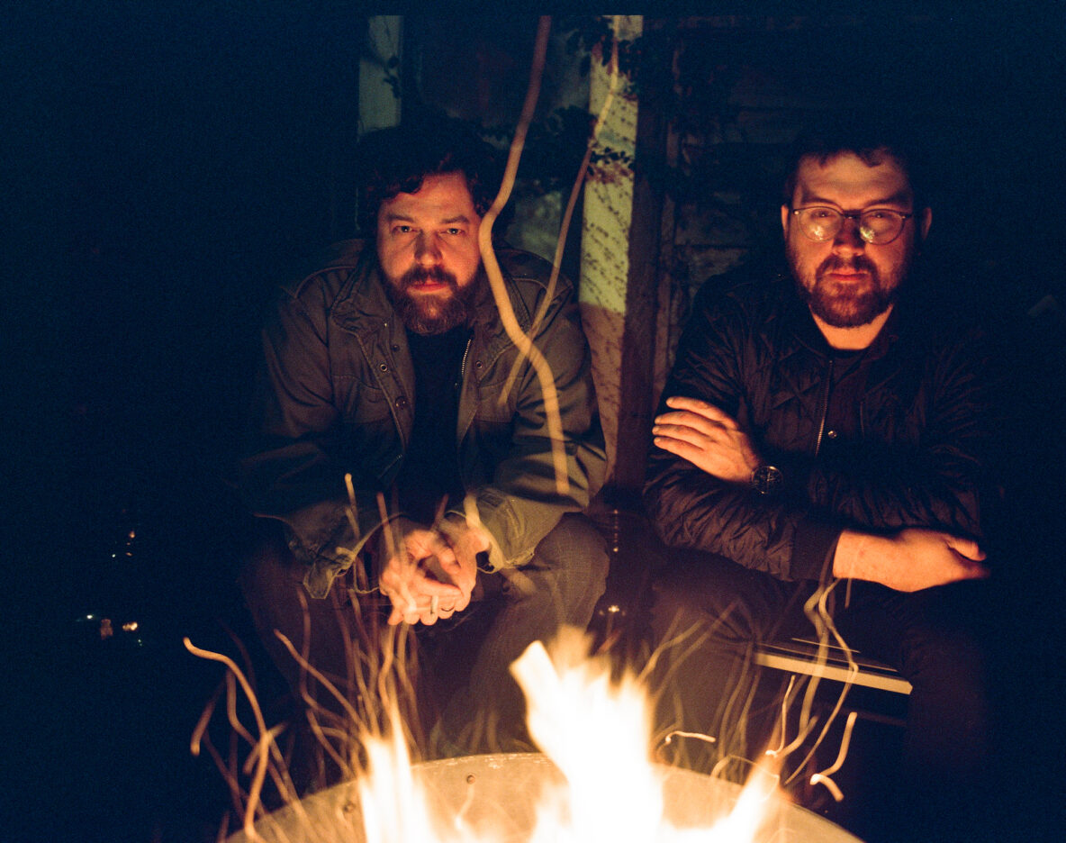 BEAR’S DEN announce new EP ‘Christmas, Hopefully’ - Out December 1st 1