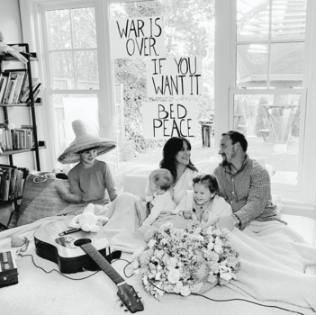 ALANIS MORISSETTE releases video for a cover of ‘Happy Xmas (War Is Over)’ 