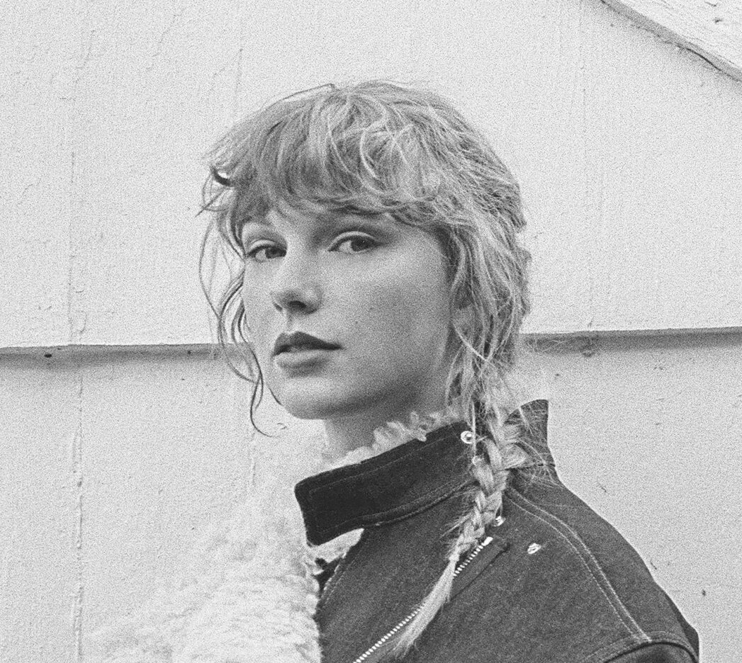 TAYLOR SWIFT releases 'evermore' album & 'willow' music video today 1