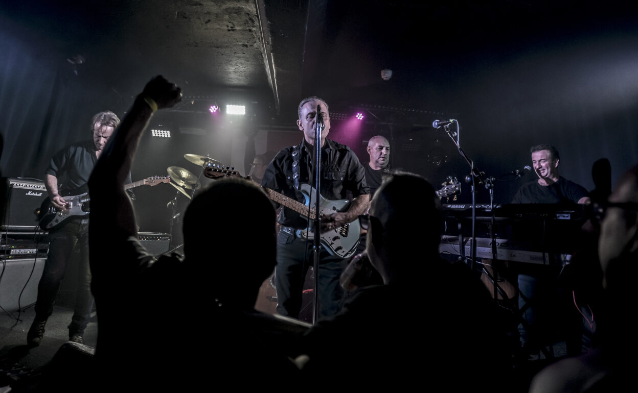 SILENT RUNNING release inspirational new single ‘Live Right Now’ 