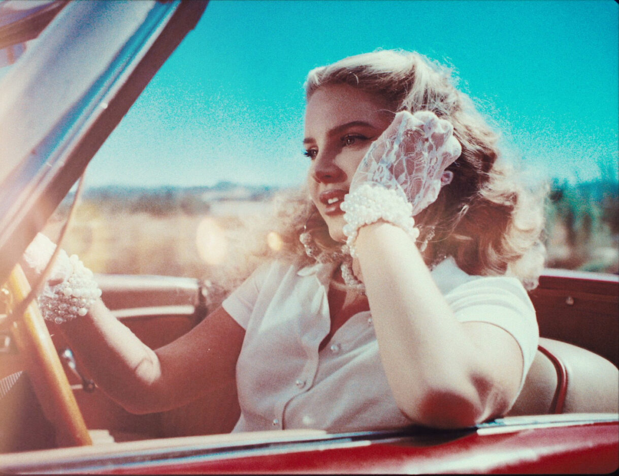 LANA DEL REY to release new album ‘Chemtrails Over The Country Club’ on March 19th 2