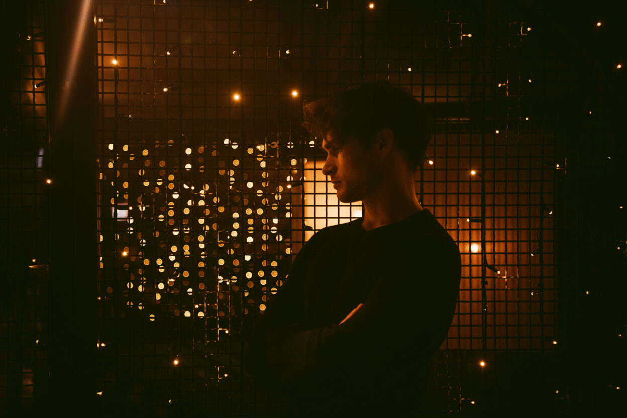 VIDEO PREMIERE: Daniel Docherty Unveils animated new video for 'Only Time Can Help Us' 