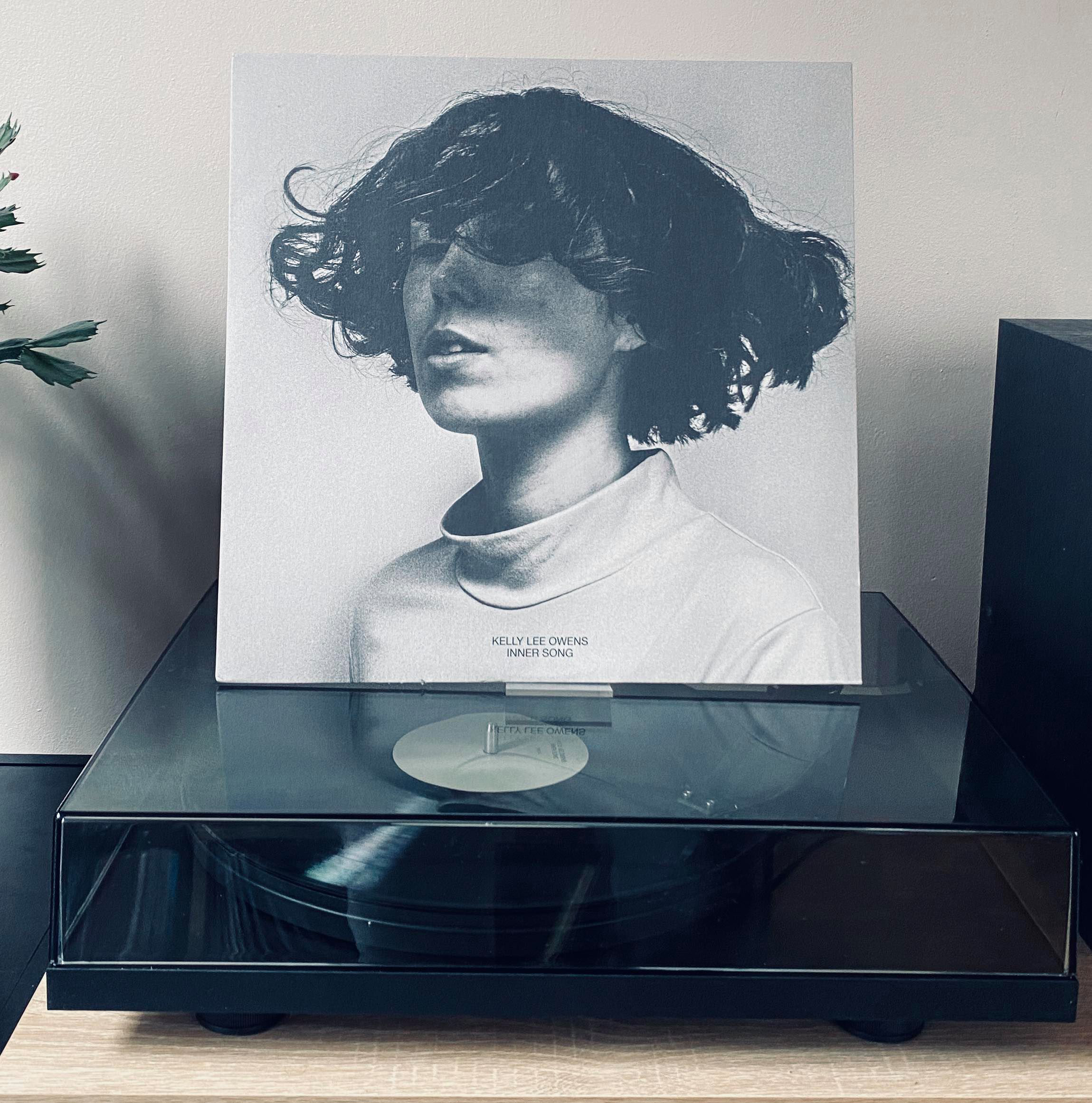 ON THE TURNTABLE: Kelly Lee Owens - Inner Song 