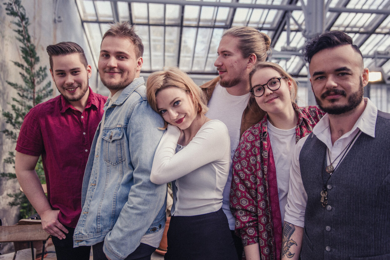 TRACK PREMIERE: CRIMSON PEAK release rootsy new pop-rock track ‘Lies' 