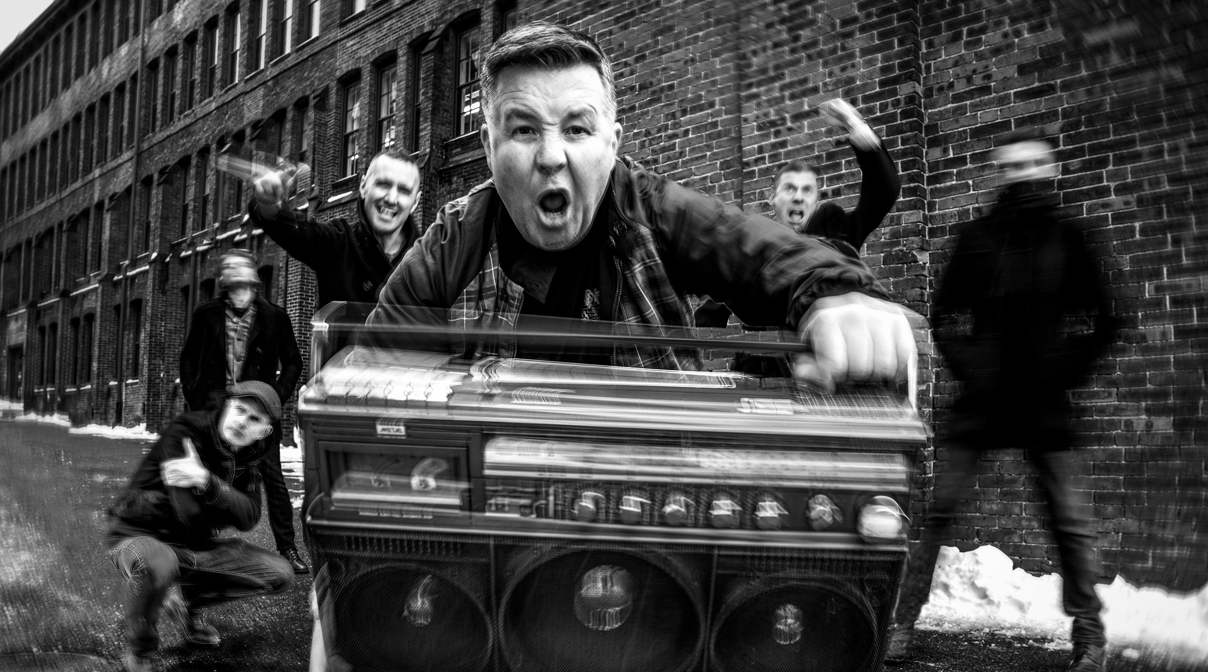 DROPKICK MURPHYS announce new studio album 'Turn Up That Dial' - Hear new single 'Middle Finger' 1