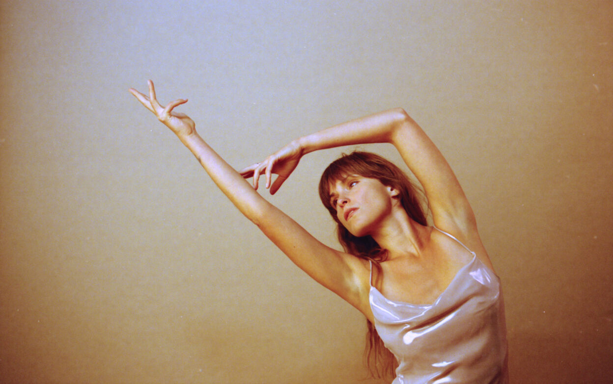 ALBUM REVIEW: Lydia Luce – Dark River 