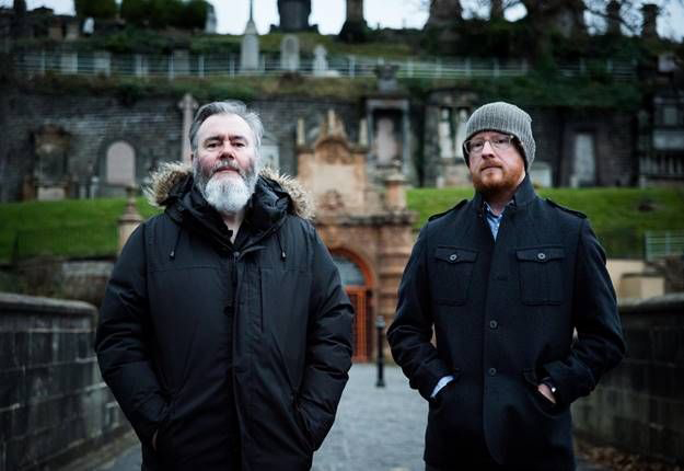 ARAB STRAP share shocking video for new single 'Here Comes Comus!' 