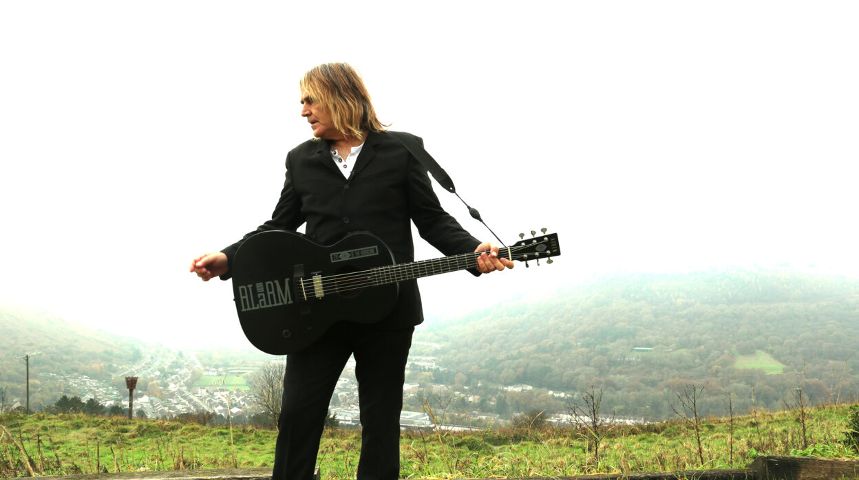 INTERVIEW: Mike Peters of The Alarm - “I thought, if we're going to do this record, it's got to come out before the  lockdown ends.” 1