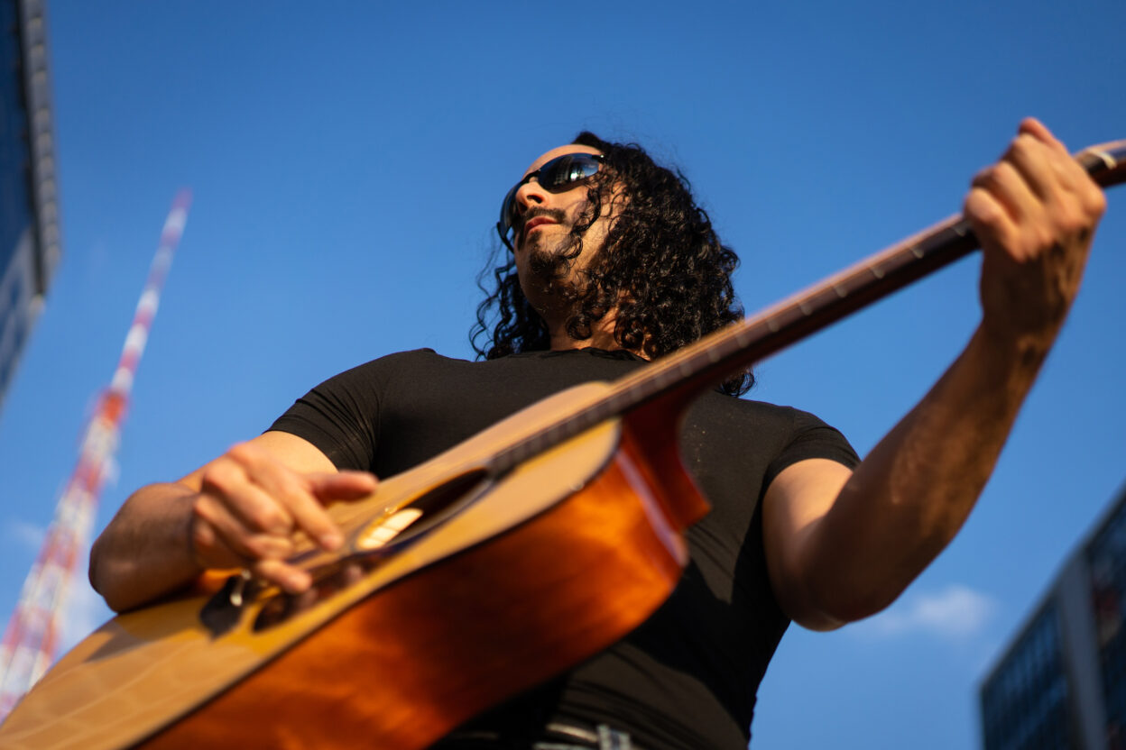 VIDEO PREMIERE: Sami Chohfi - Serenade the Darkness 