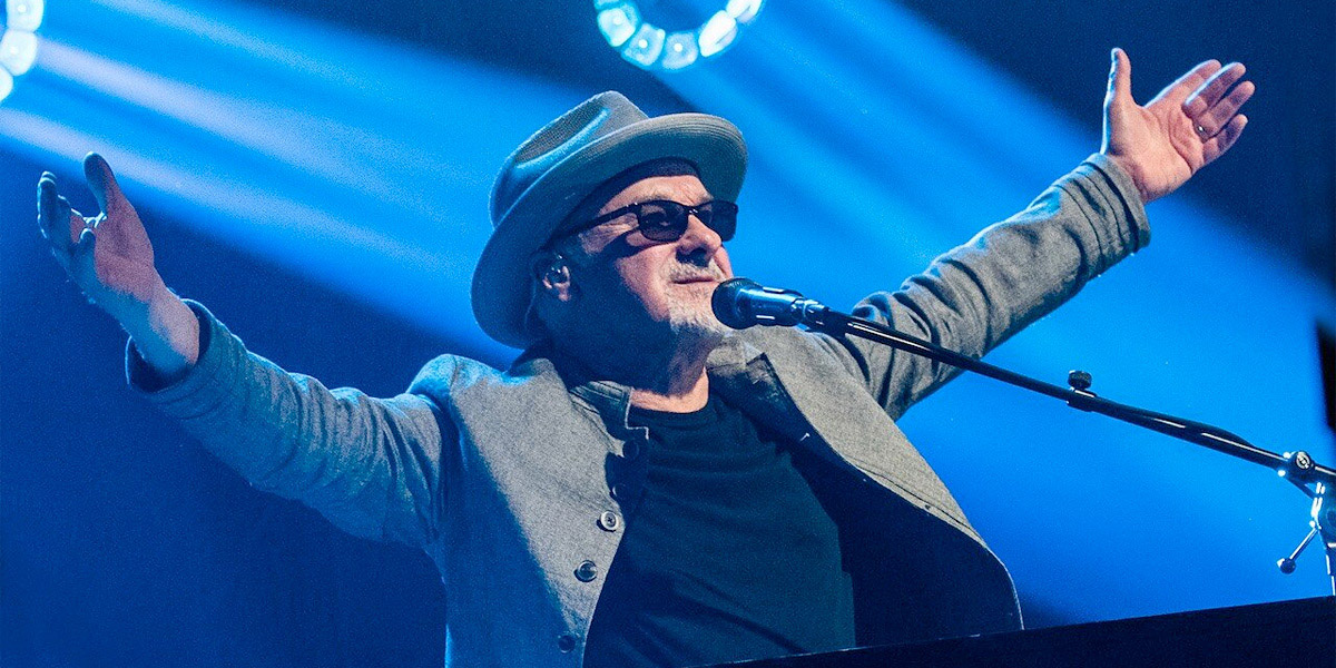 Legendary singer PAUL CARRACK (Mike + The Mechanics, Ace) releases his new single 'You're Not Alone' 