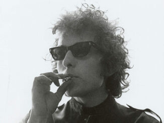 BOOK REVIEW: Bob Dylan - No Direction Home (Revised illustrated edition) By Robert Shelton 1
