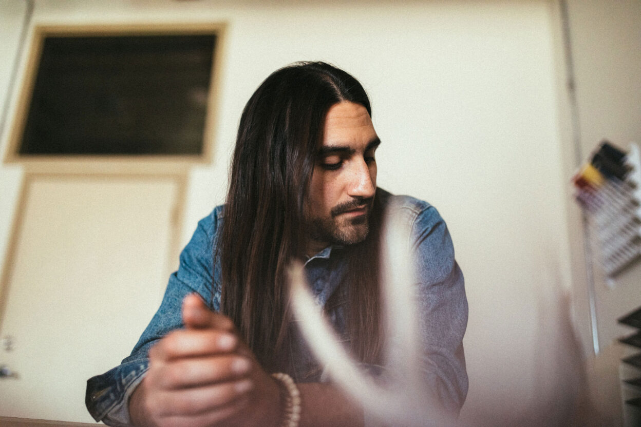 TRACK PREMIERE: Brady Grey – Better of Me 