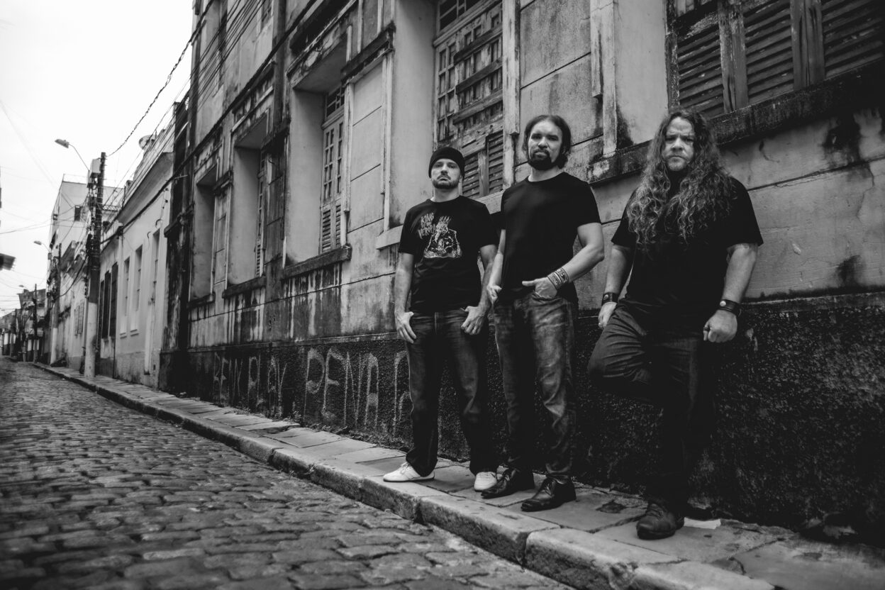 VIDEO PREMIERE: Pentral - Aiming for the Sun 1