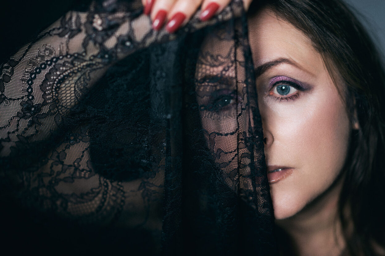 This Mortal Coil's LOUISE RUTKOWSKI releases gorgeous solo single 'Forbidden Fruit' 