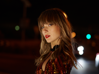 GRETTA RAY announces the release of her debut album - 'Begin to Look Around' 1