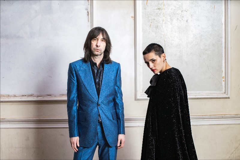 BOBBY GILLESPIE and JEHNNY BETH share the video for their second single ‘Chase It Down’ 