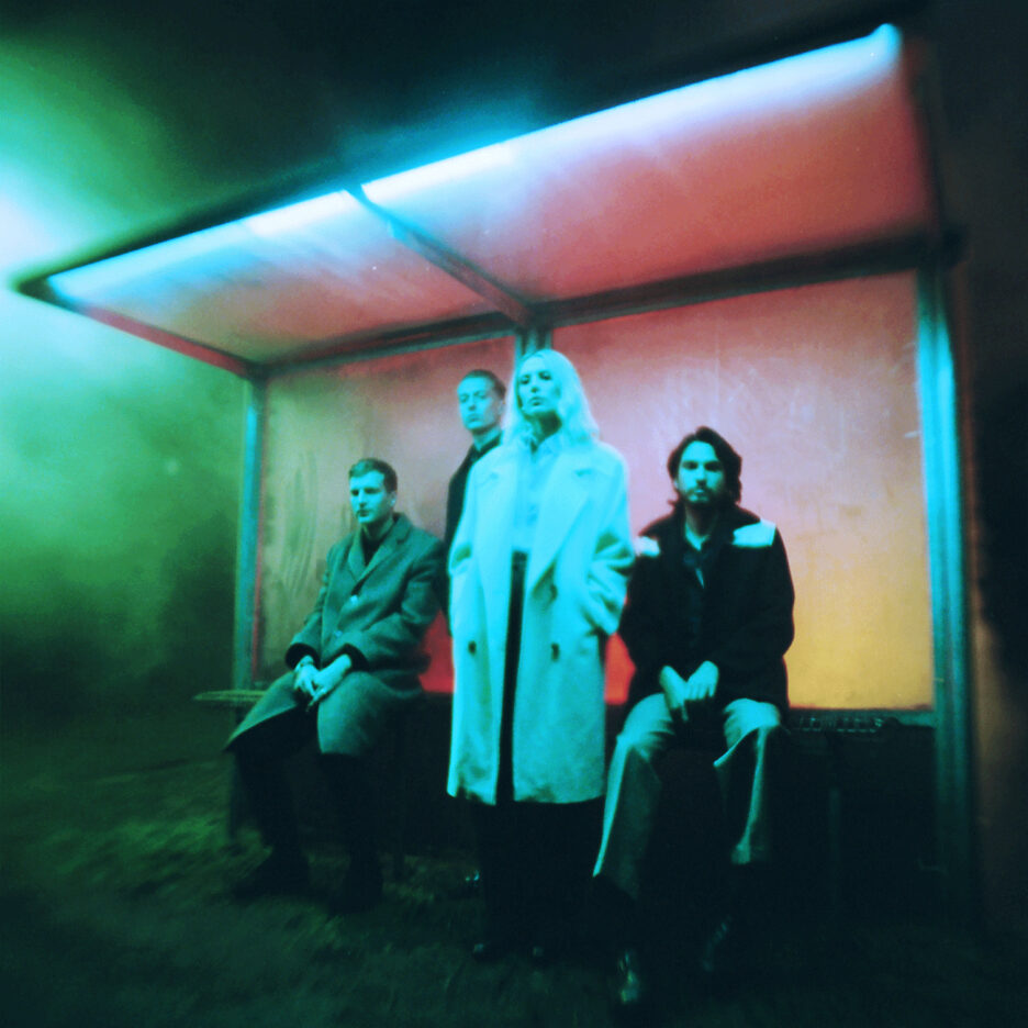 ALBUM REVIEW: Wolf Alice - Blue Weekend 