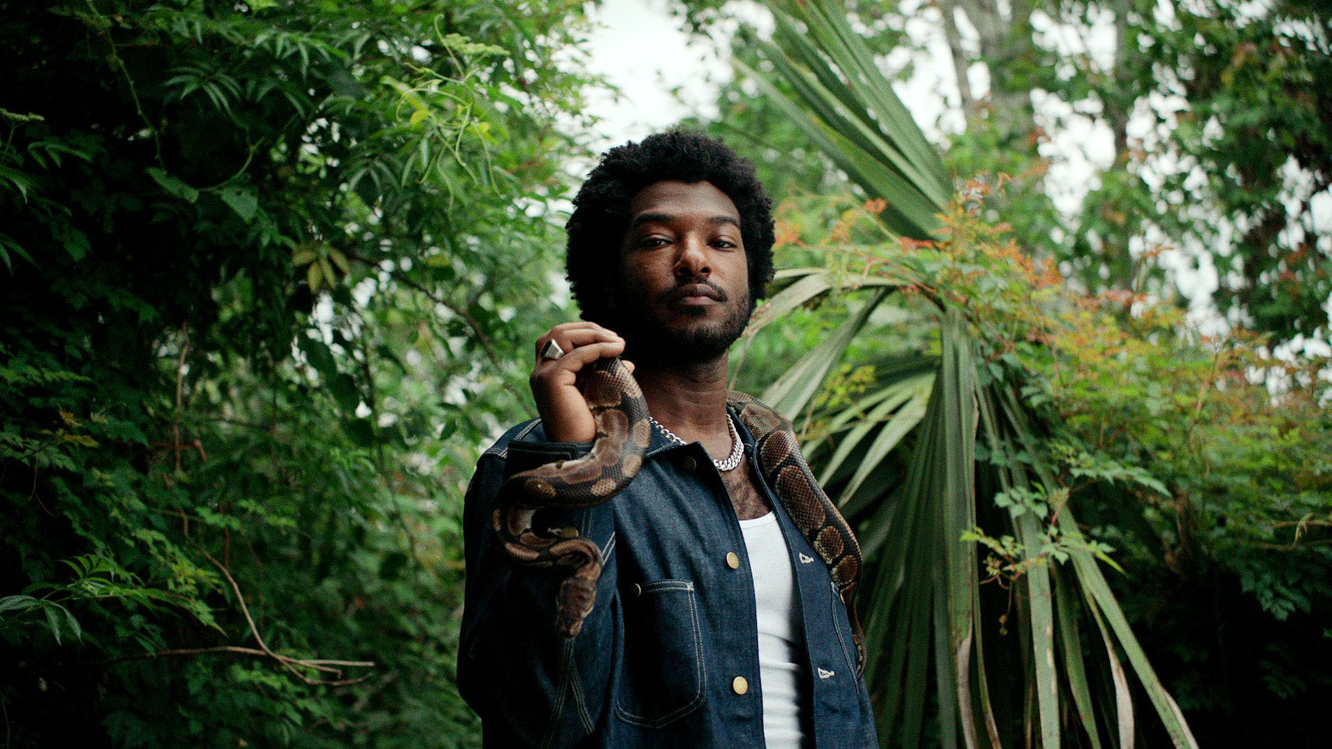 WILLIE JONES shares video for new single 'Down by the Riverside' - Watch Now! 