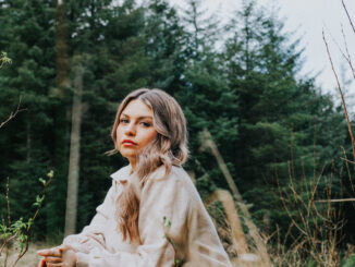 Irish artist REEVAH announces new single ‘wildflower’ - Listen Now! 83 Irish artist REEVAH announces new single ‘wildflower’ - Listen Now!