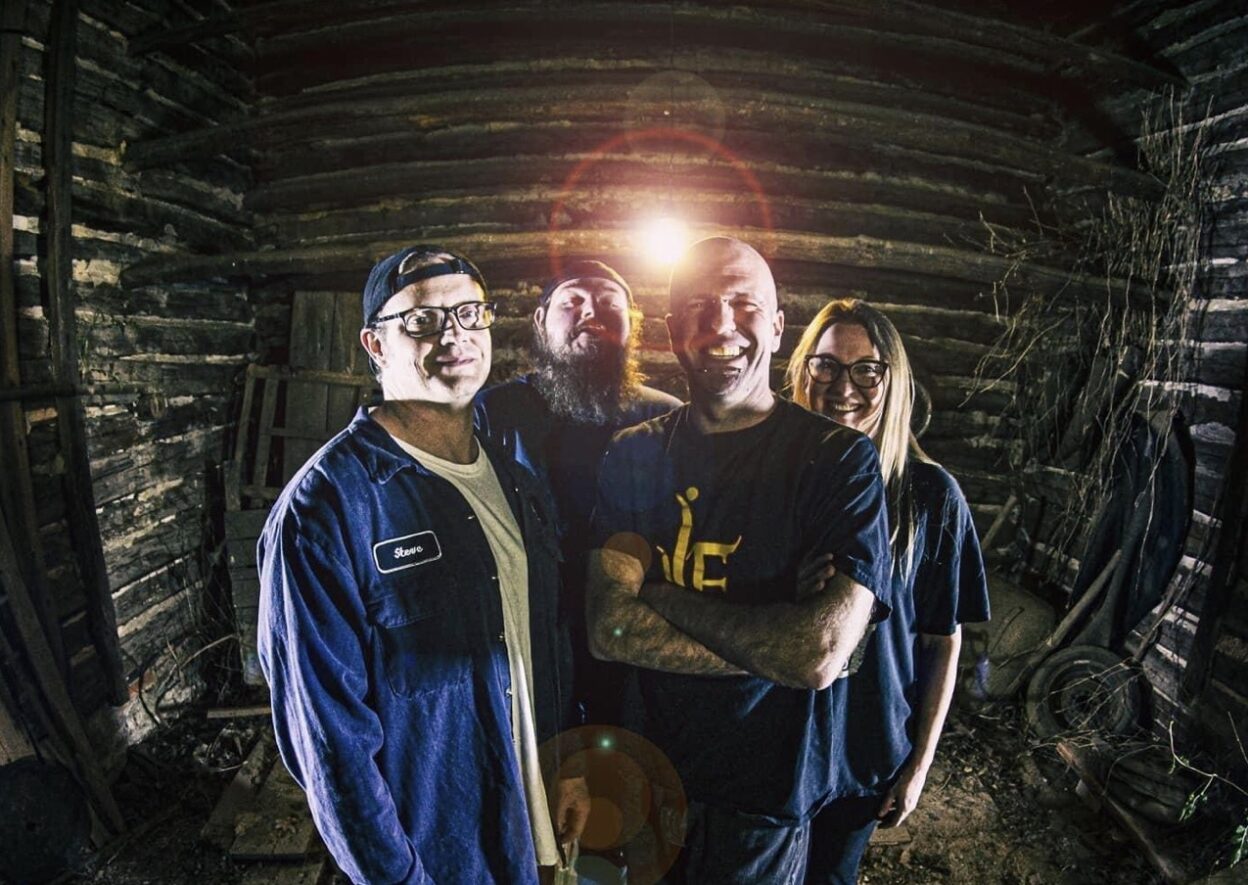 VIDEO PREMIERE: Lords and Liars - Killdozer 