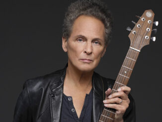LINDSEY BUCKINGHAM releases 'On The Wrong Side' from his forthcoming self-titled solo record