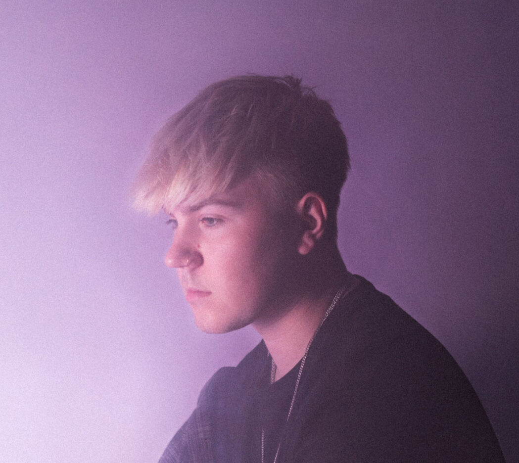 TRACK PREMIERE: Roye - Exhausted 
