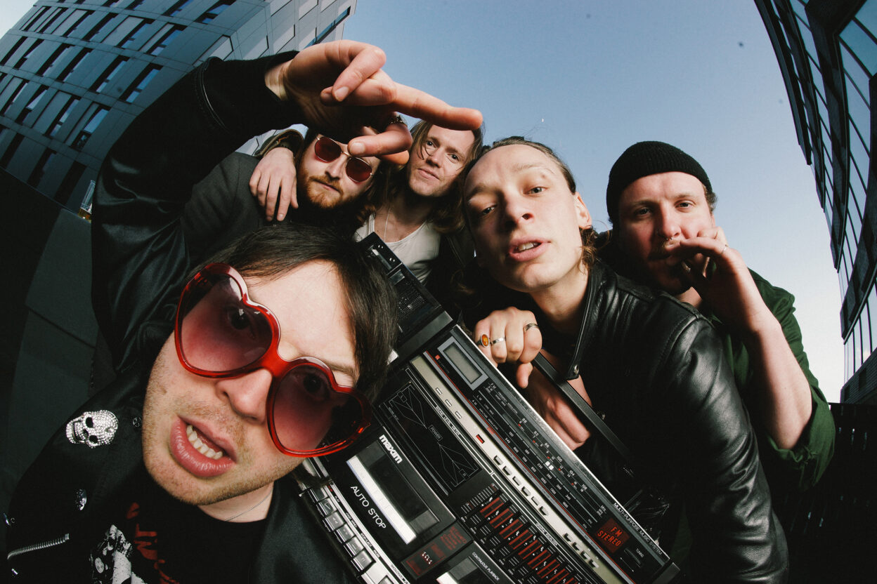 Newcastle rock and roll group JANGO FLASH release their new single, ‘My Mercedes’ - Watch Video 