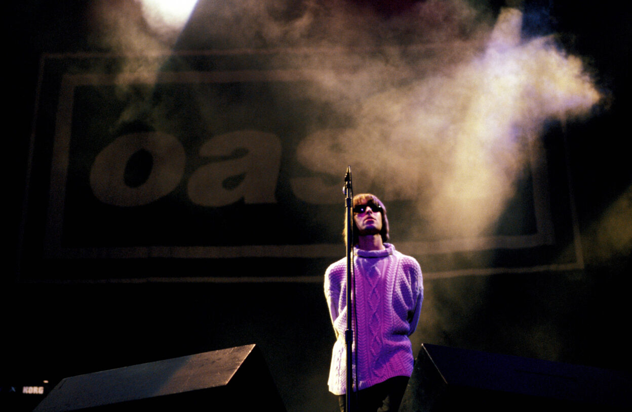 ‘OASIS Knebworth 1996’ trailer unveiled & live album announced 1