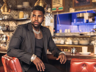 JASON DERULO keeps the Summer going with video for new single, 'Acapulco'