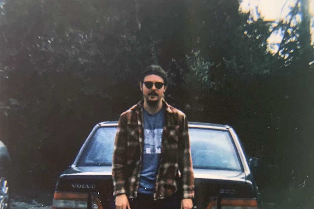 VIDEO PREMIERE: Oliver James Brooks – Two Best Friends 