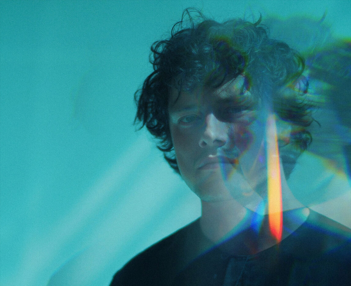 TRACK PREMIERE: Freddie Mercer - Place In The Sky 