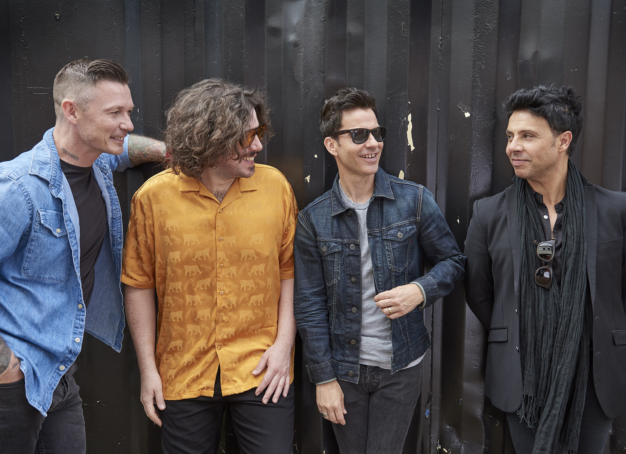STEREOPHONICS announce new album ‘Oochya!’ - Hear first single 'Hanging On Your Hinges' 2
