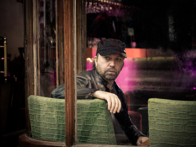 WATCH Interview With Paul Draper On MANSUN'S 'Closed For Business' Box ...