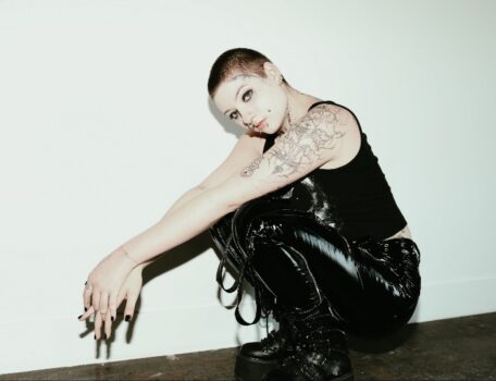 carolesdaughter DROPS ANTHEMIC NEW SINGLE “My Mother Wants Me Dead” 