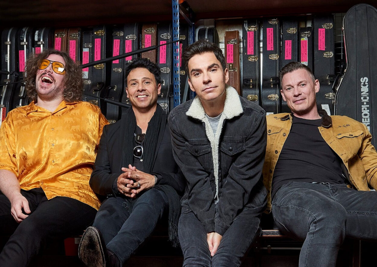 STEREOPHONICS announce intimate ‘Just Enough Education to Perform’ 20th anniversary live shows 