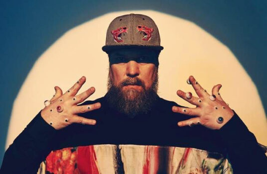JOHN GRANT shares video for new single 'Just So You Know' - Watch Now 