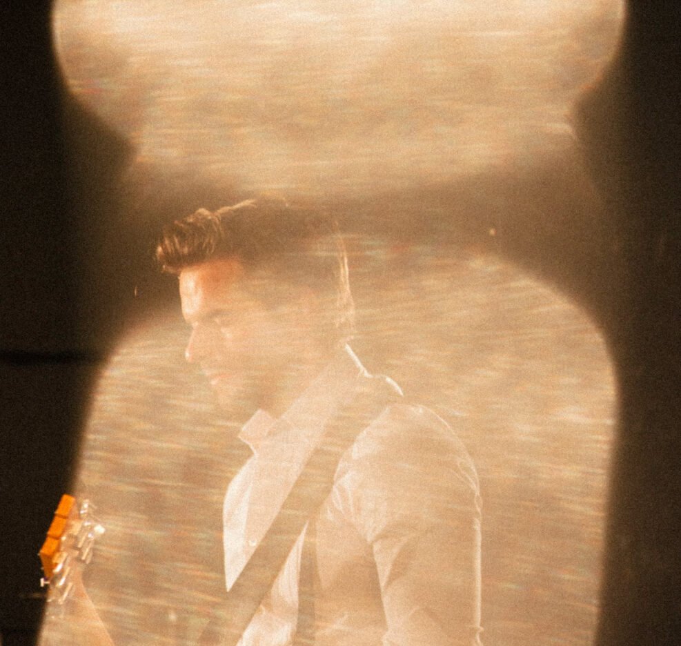 VIDEO PREMIERE: Humphrey - Back To Love (Live in Belfast) 