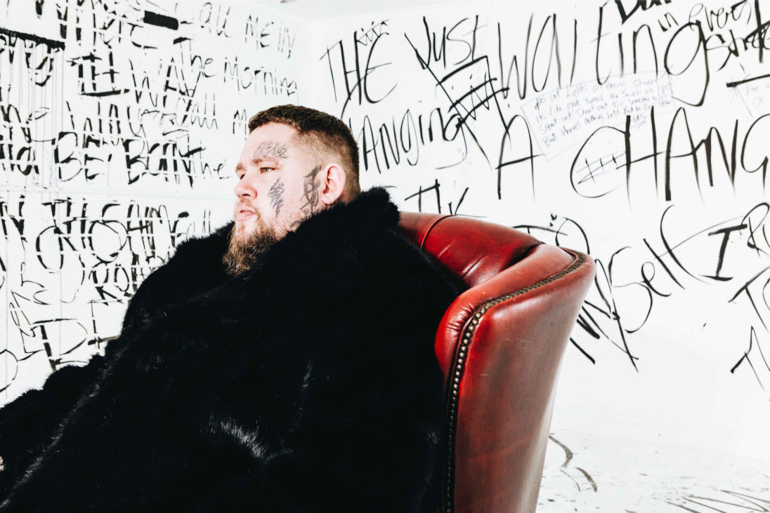 RAG'N'BONE MAN releases his powerful new single 'Fall In Love Again' - Watch the live from London's Jazz Cafe video 