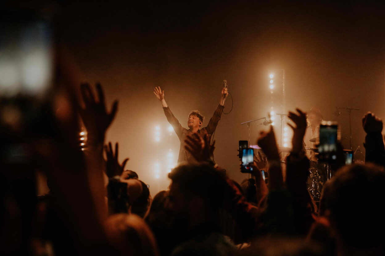 RYAN MCMULLAN announces a new headline show at the Millennium Forum, Derry on 3rd November 2022 1