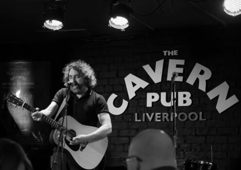 VIDEO PREMIERE: Ian Prowse - Battle 