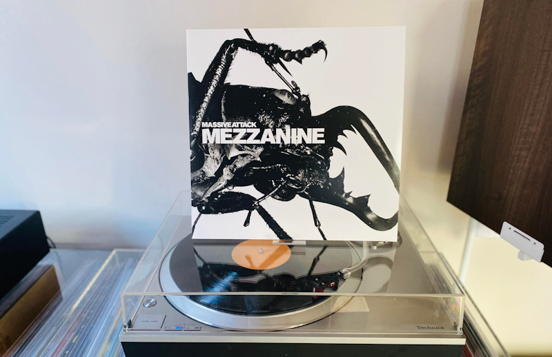 ON THE TURNTABLE: Massive Attack - Mezzanine 