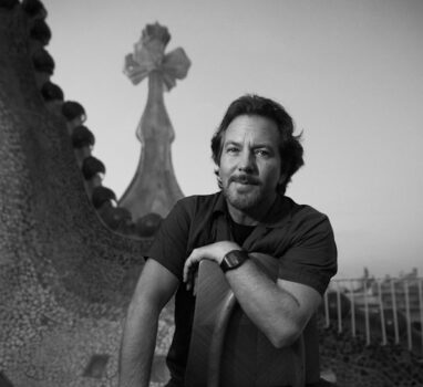 EDDIE VEDDER releases new single 'Brother the Cloud' from his highly anticipated new album 'Earthling' 