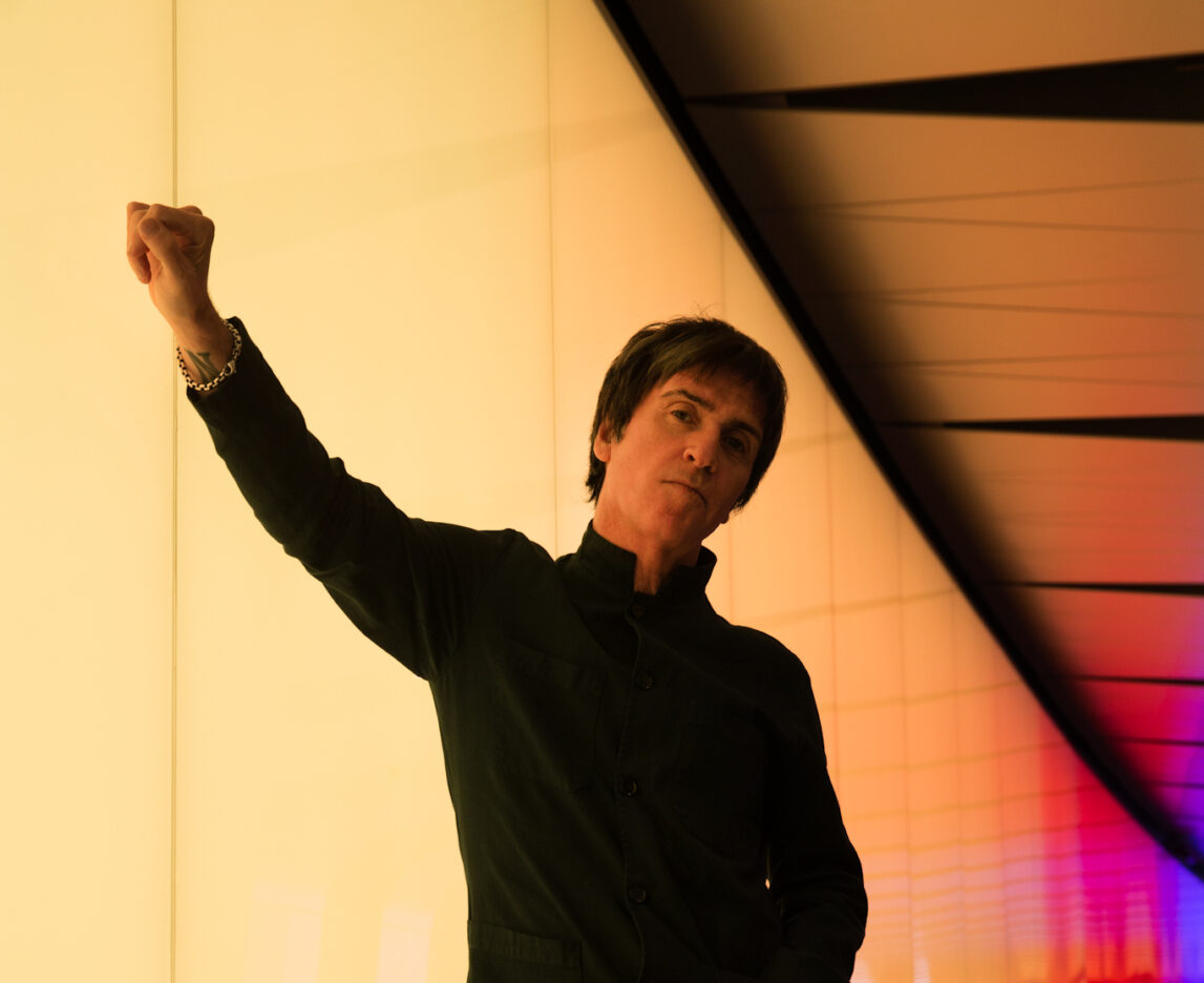 JOHNNY MARR releases video for new single ‘Night and Day’ 