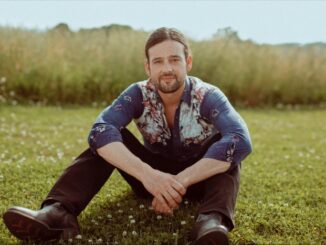 AARON RAITIERE shares new single 'For The Birds' & announces the release of debut album 'Single Wide Dreamer' 83 AARON RAITIERE shares new single 'For The Birds' & announces the release of debut album 'Single Wide Dreamer'
