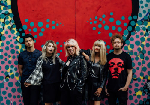 VIDEO PREMIERE: Salvation Jayne - Apathetic Apologies 