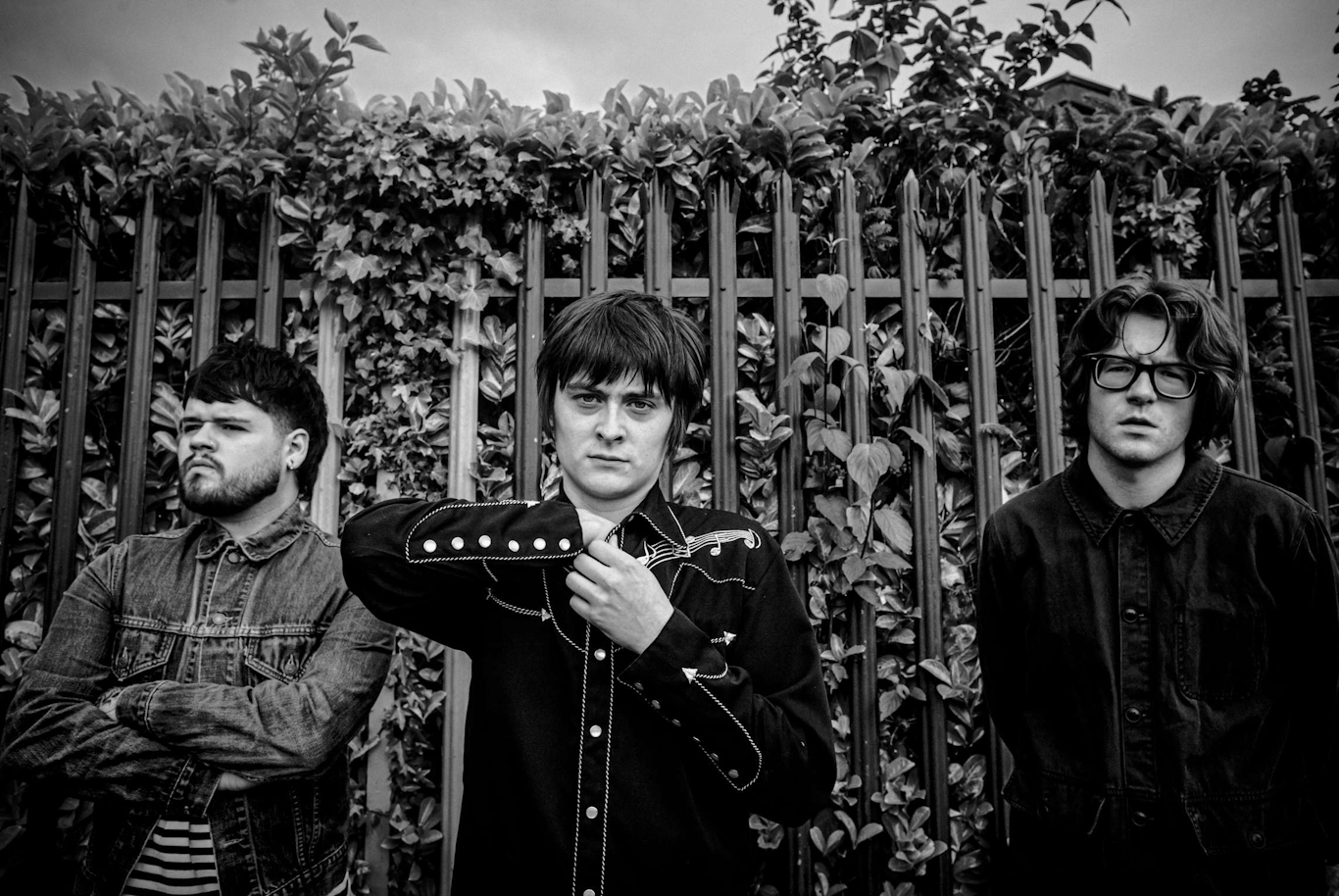 Derry three-piece TOUTS return with new single 'Shane MacGowan’s Teeth' 