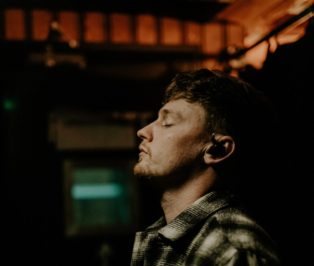Ryan McMullan joins Beoga to ‘Reawaken’ Navan Fort For One Night Only 1