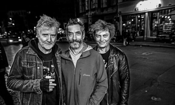 New punk rock supergroup ULTRABOMB release new single ‘Star’ 