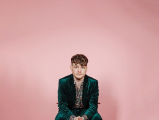 RYAN MCMULLAN releases video for latest single 'Static'