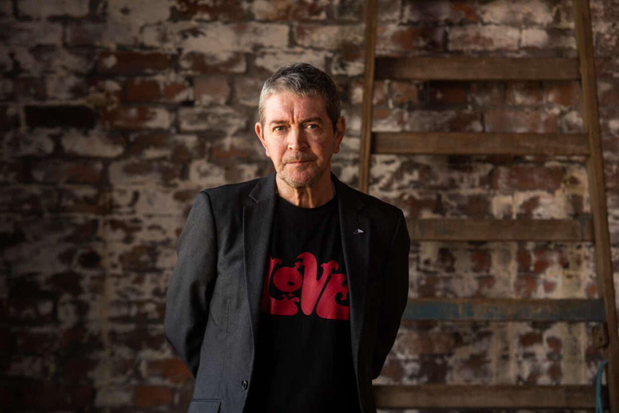 MICHAEL HEAD shares new single 'Broken Beauty' from his new album, 'Dear Scott' 1